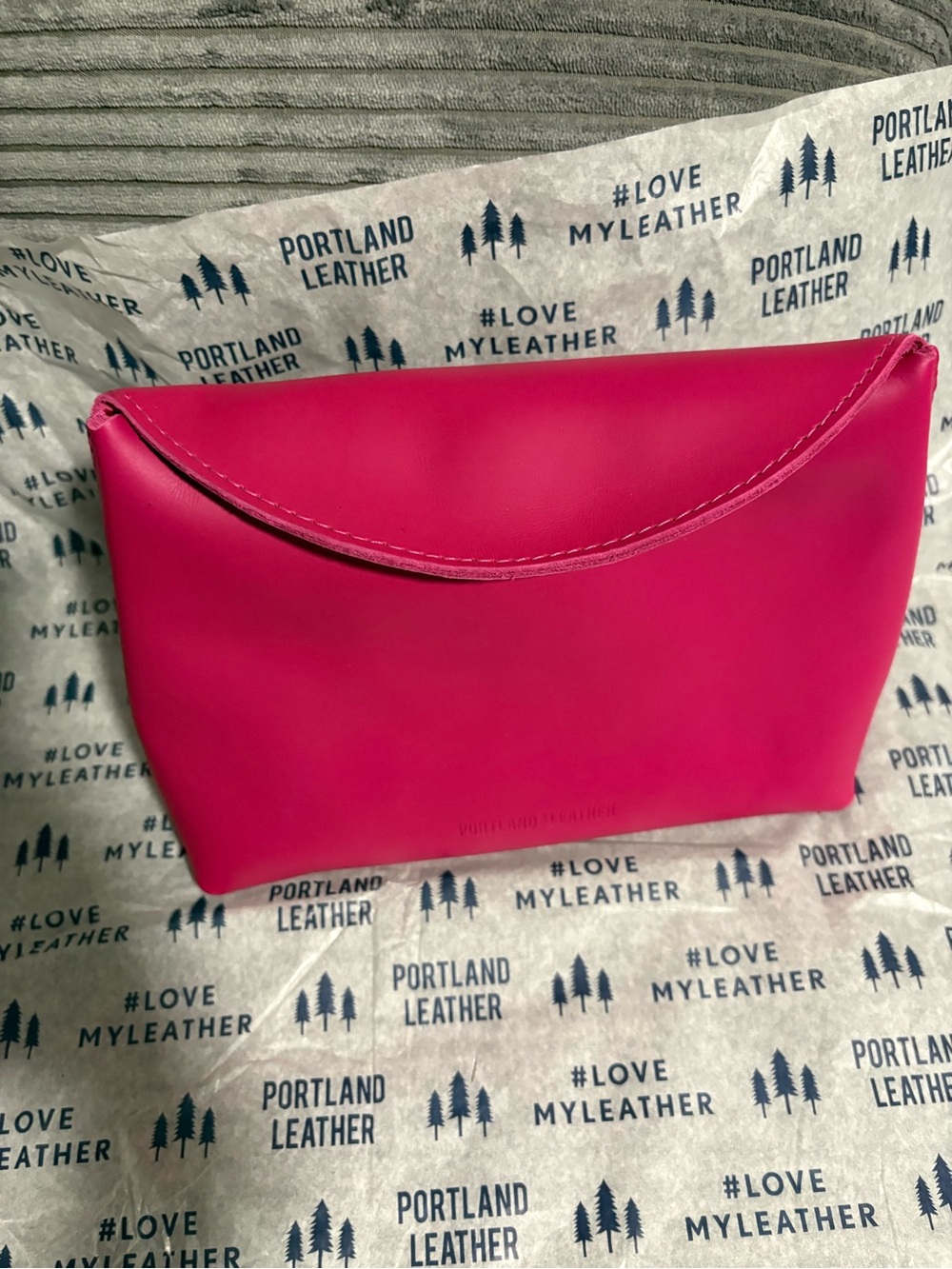 Portland Leather hot  Pink snappy flappy